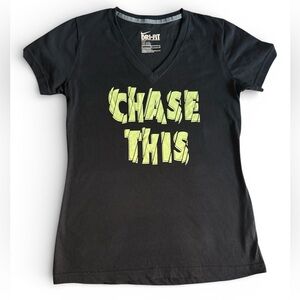 Nike Slim Fit Dri-Fit Chase This V Neck Cap Sleeve Tee Medium